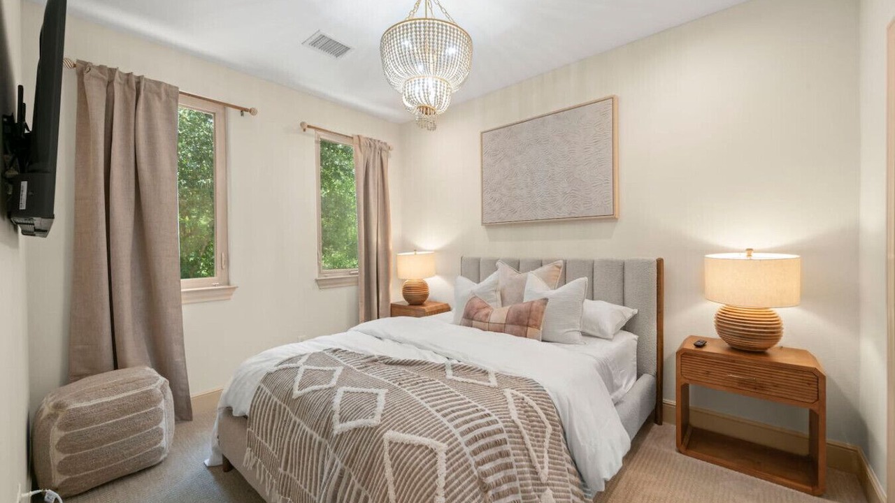 Photo of Bedroom in Grogan's Mill