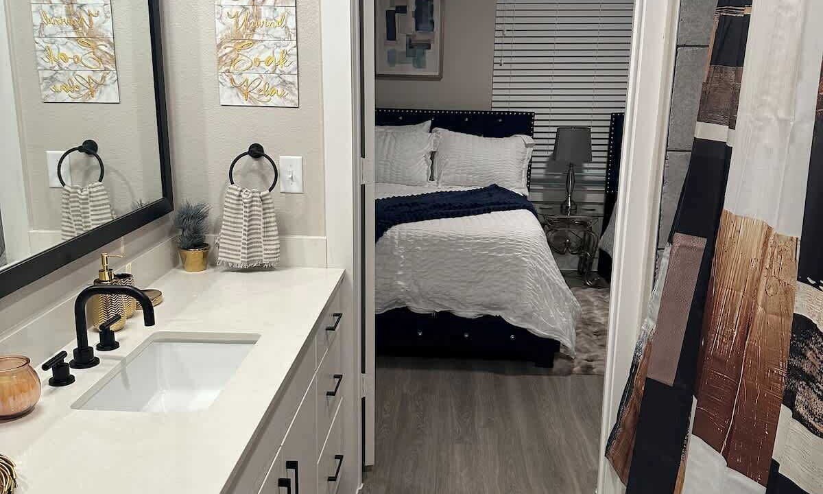 Photo of Bedroom in McNeil