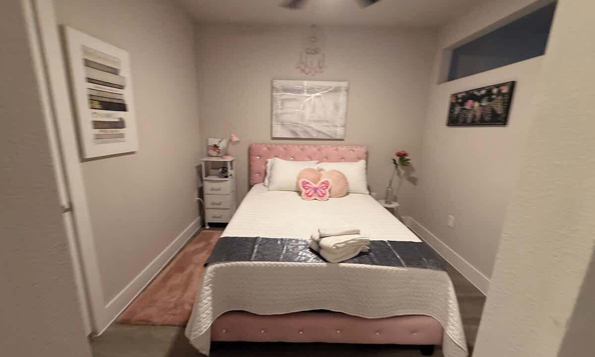 Photo of Bedroom in McNeil