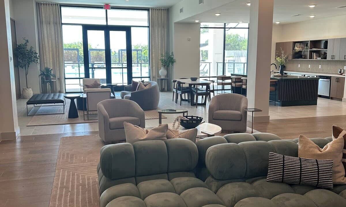Photo of Livingroom in McNeil