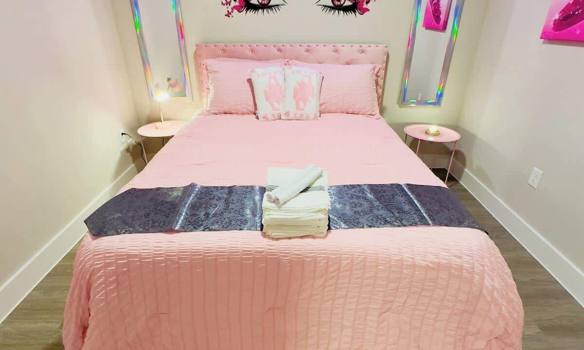Photo of Bedroom in McNeil