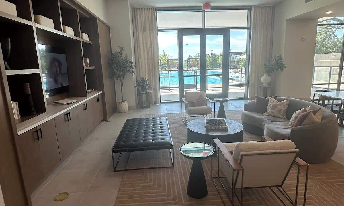 Photo of Livingroom in McNeil