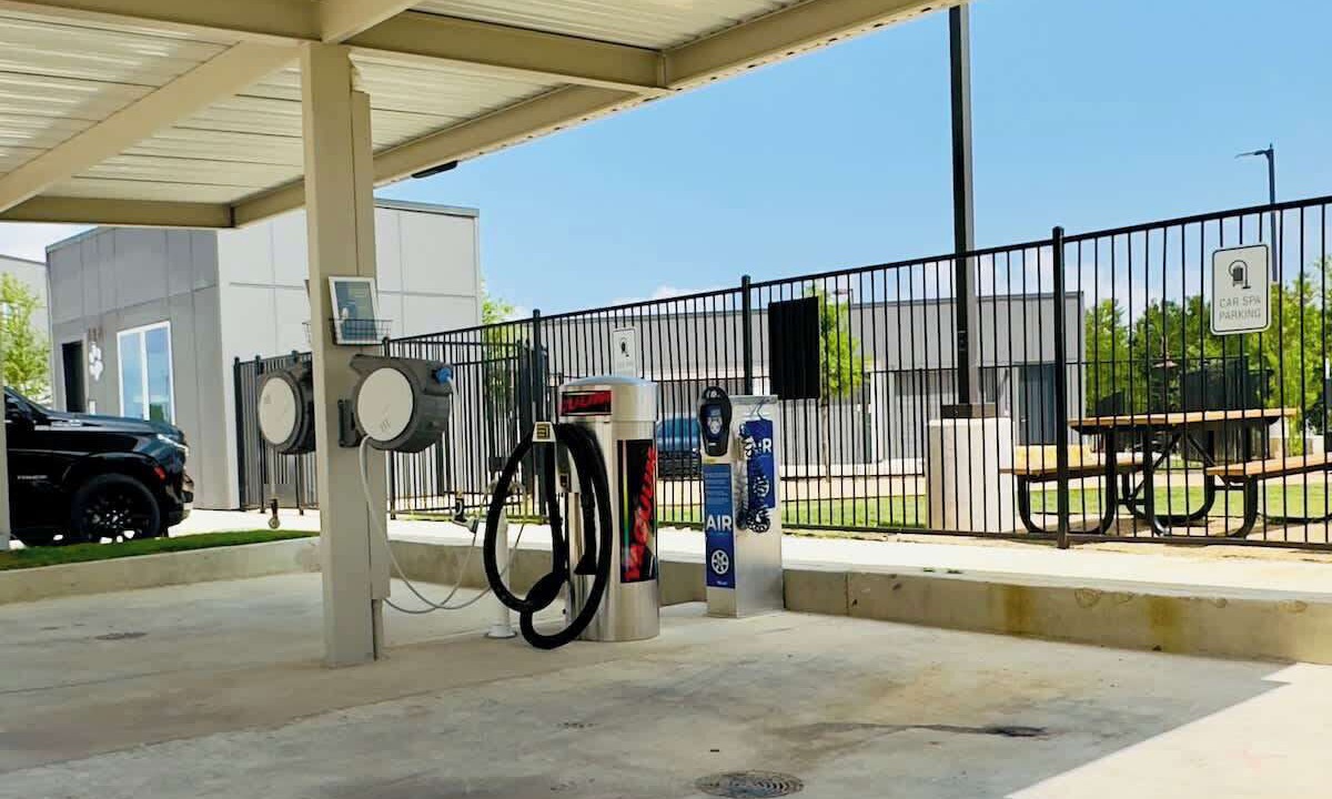 Photo of Outdoor in McNeil