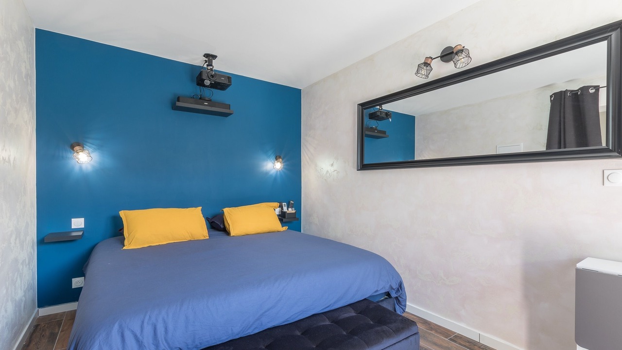 Photo of Bedroom in Gap