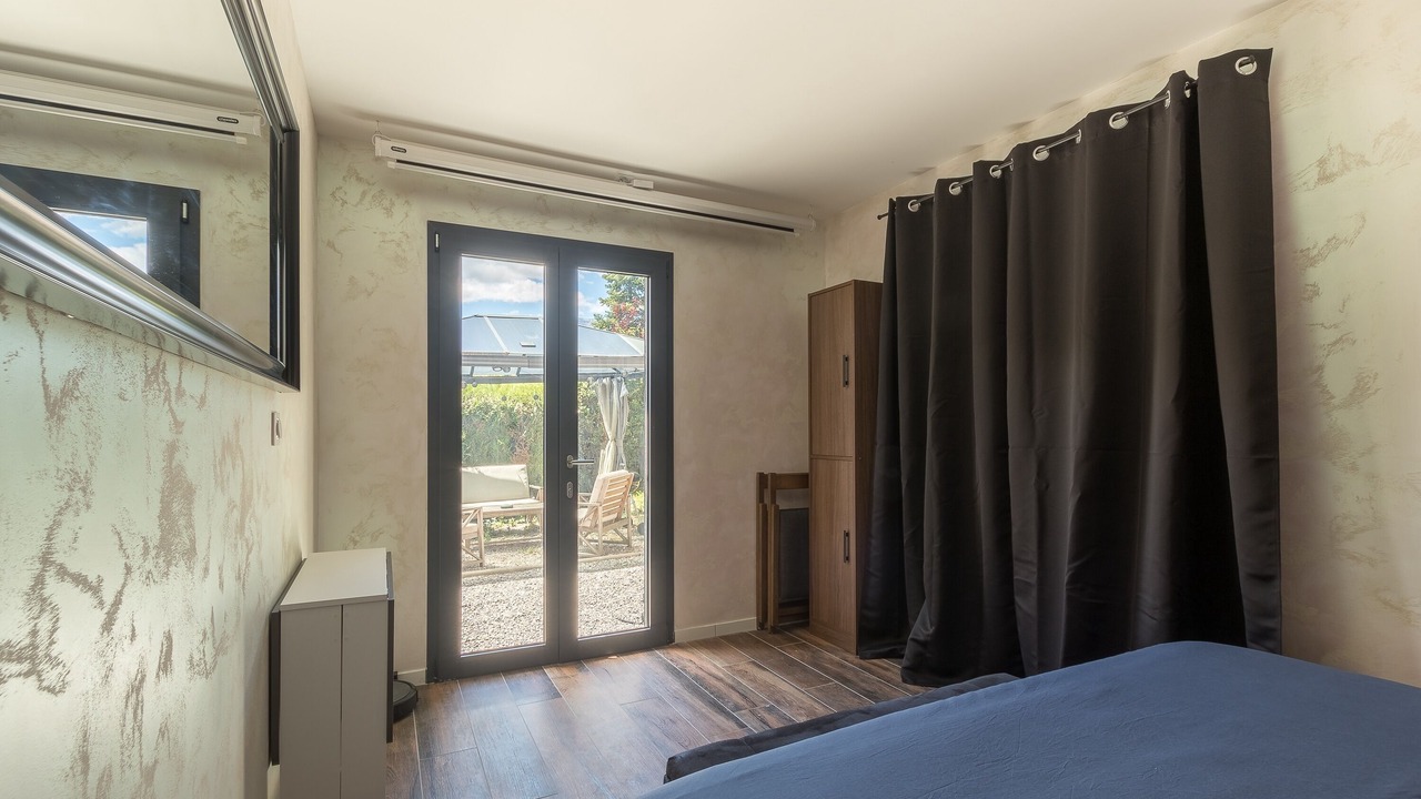 Photo of Bedroom in Gap