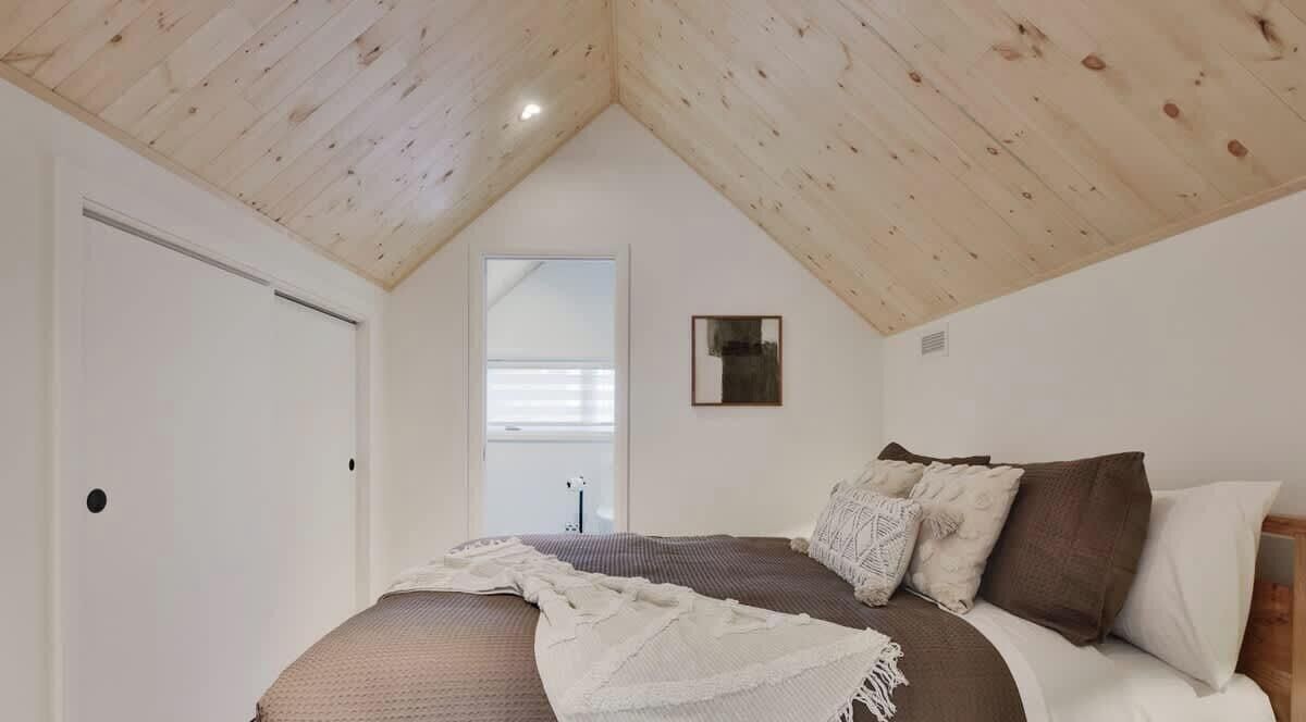 Photo of Bedroom in Saint-Basile
