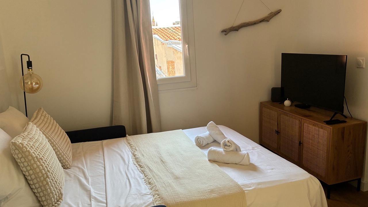 Photo of Bedroom in Carmes