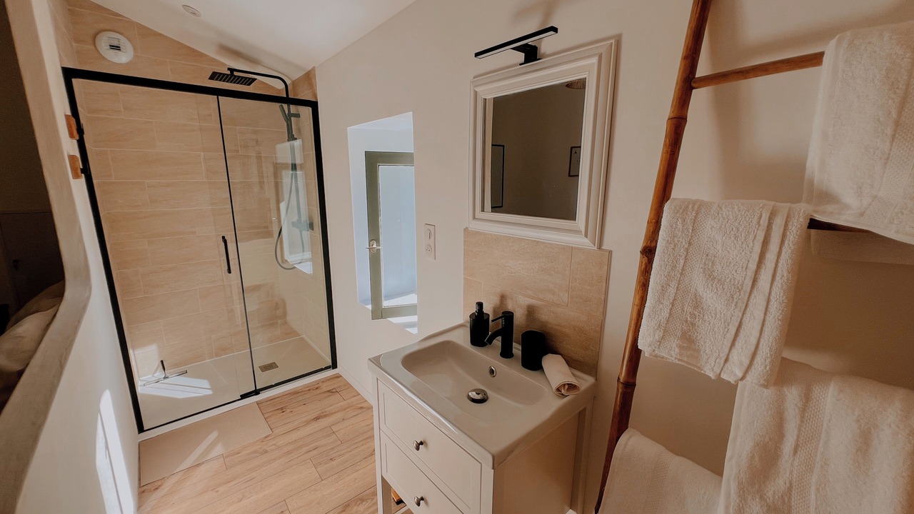 Photo of Bathroom in Orban