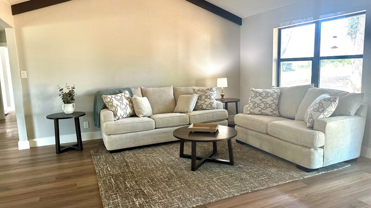 Photo of Livingroom in Corinth