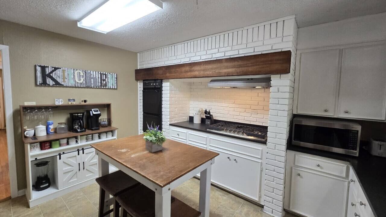 Photo of Kitchen in College Hills Estates