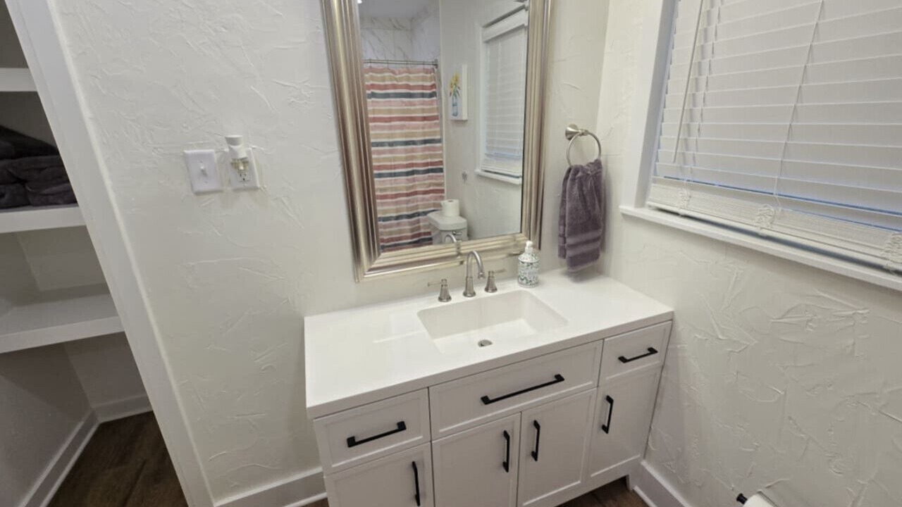 Photo of Bathroom in College Hills Estates