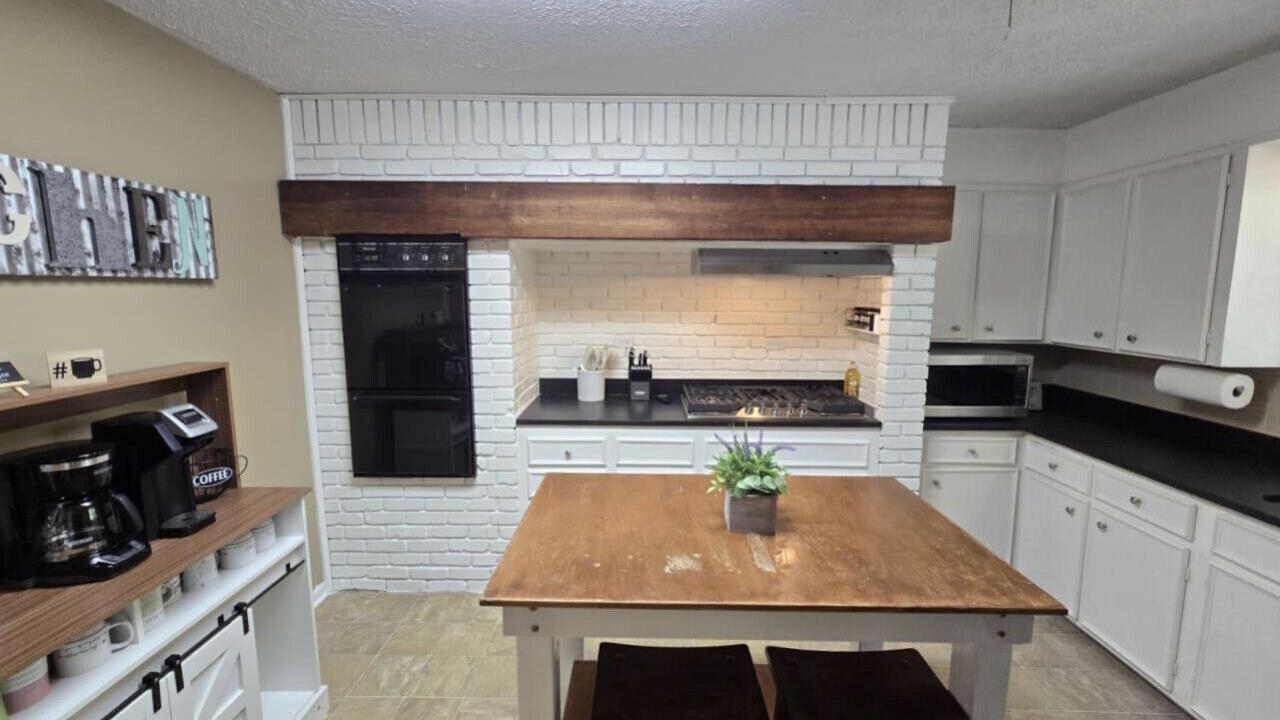 Photo of Kitchen in College Hills Estates