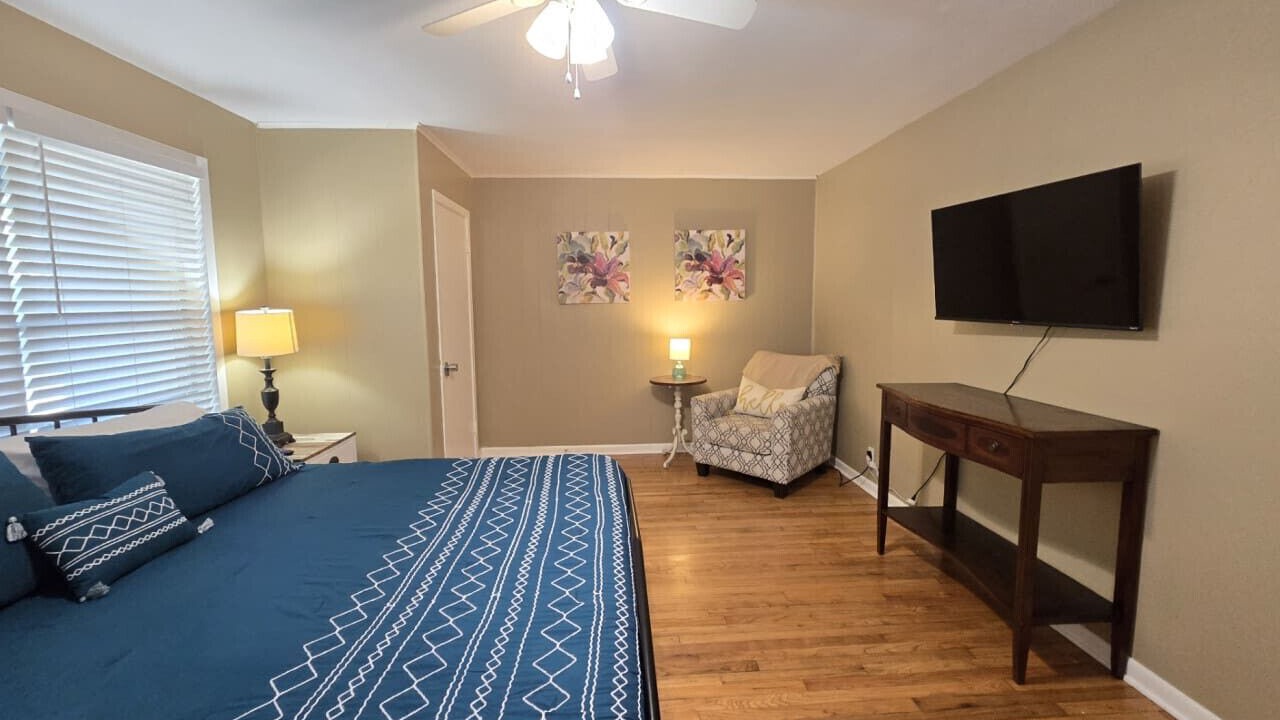 Photo of Bedroom in College Hills Estates