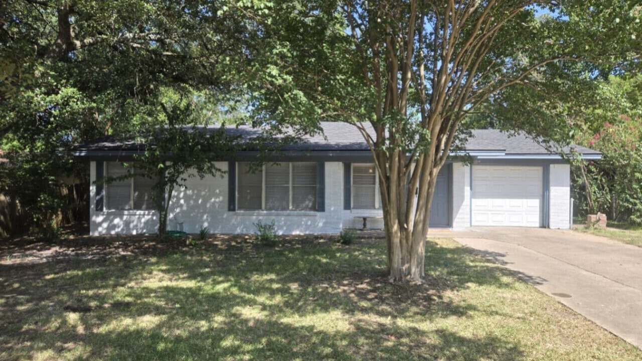 Photo of Outdoor in College Hills Estates
