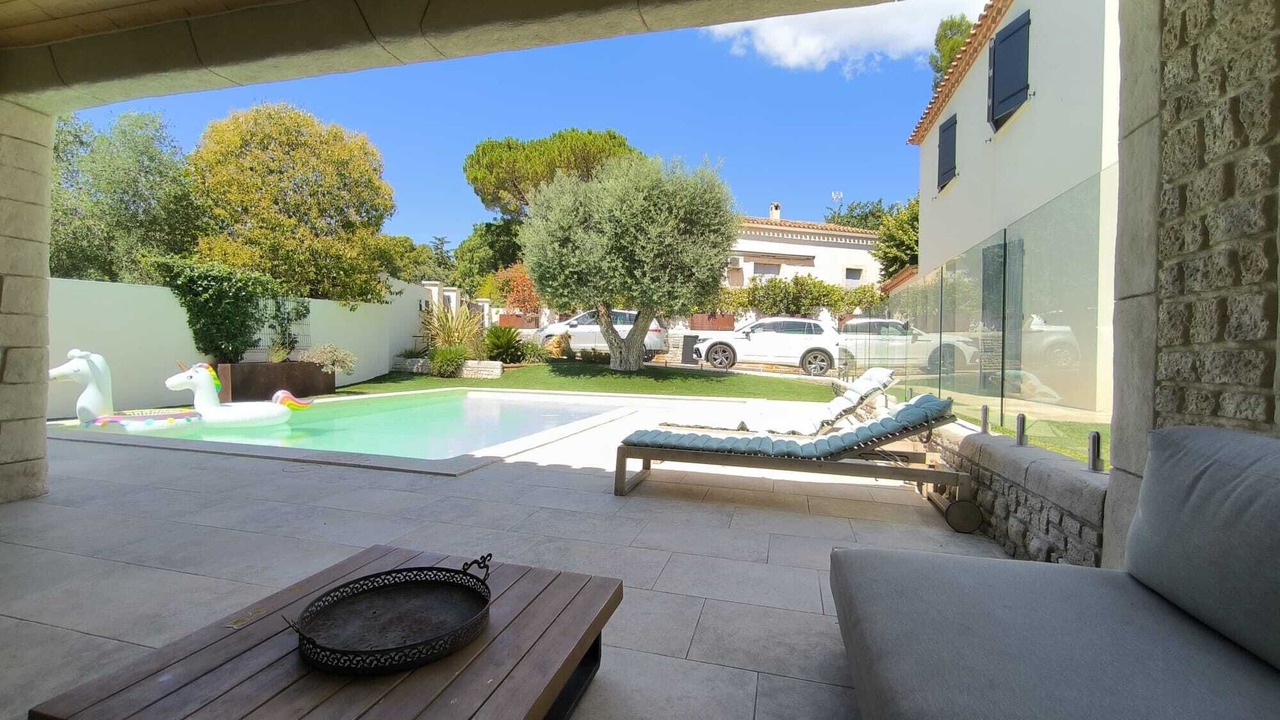 Photo of Patio Balcony in Saussan