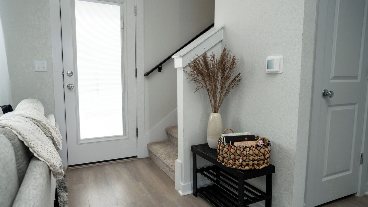 Photo of Livingroom in McNeil