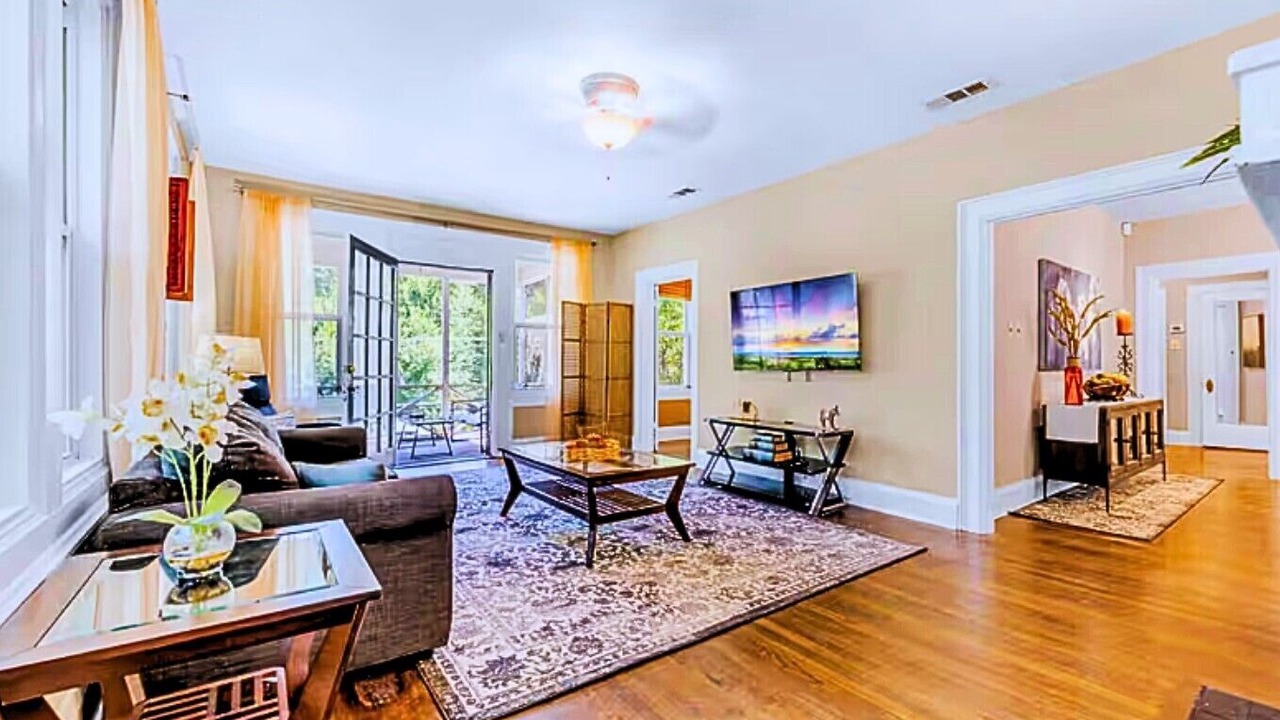 Photo of Livingroom in Oak Lawn