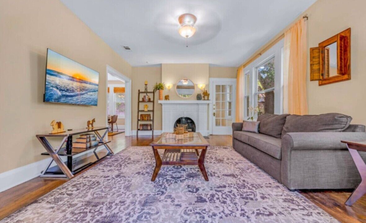 Photo of Livingroom in Oak Lawn