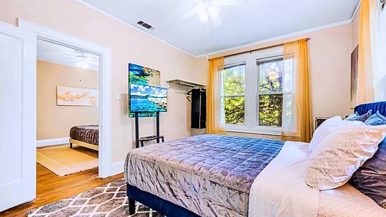 Photo of Bedroom in Oak Lawn