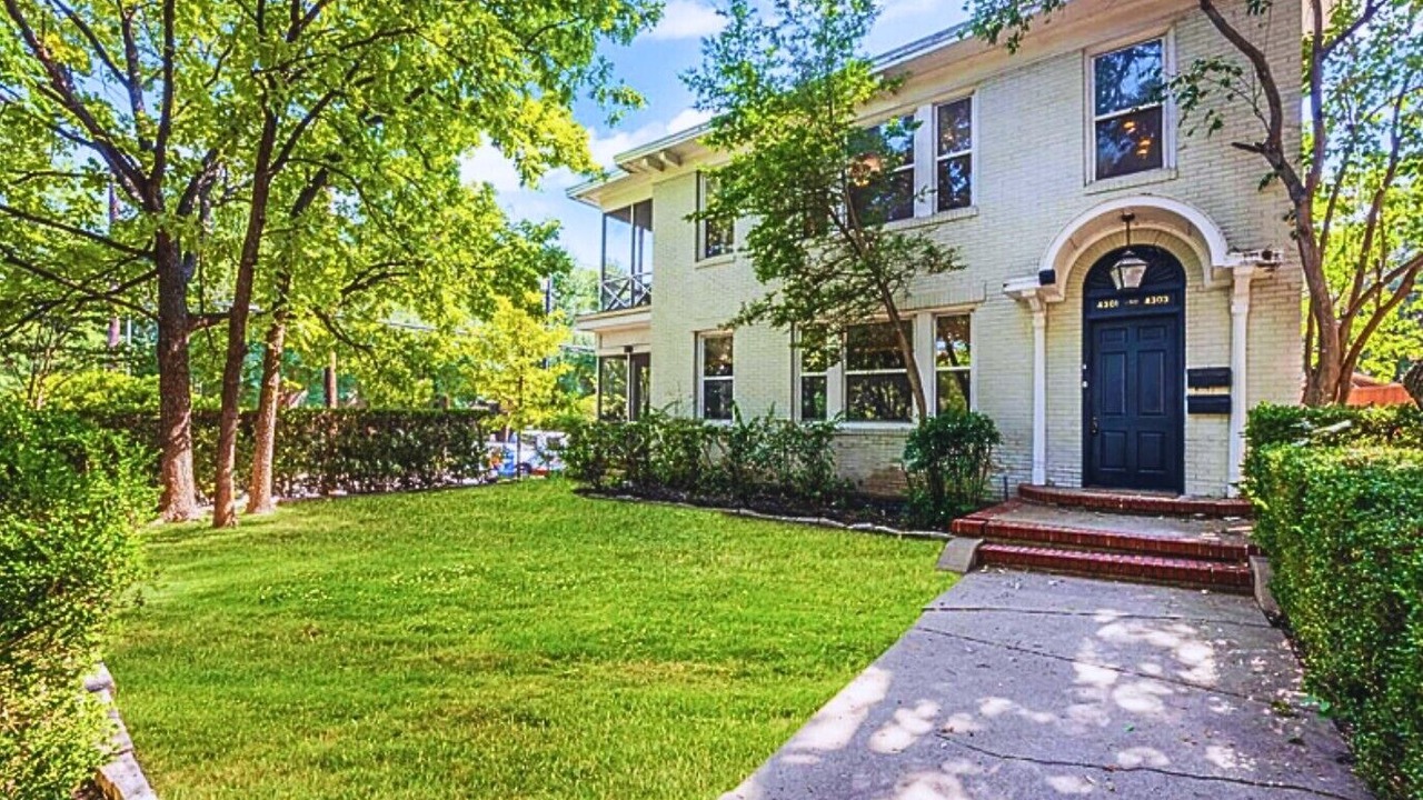 Photo of Outdoor in Oak Lawn