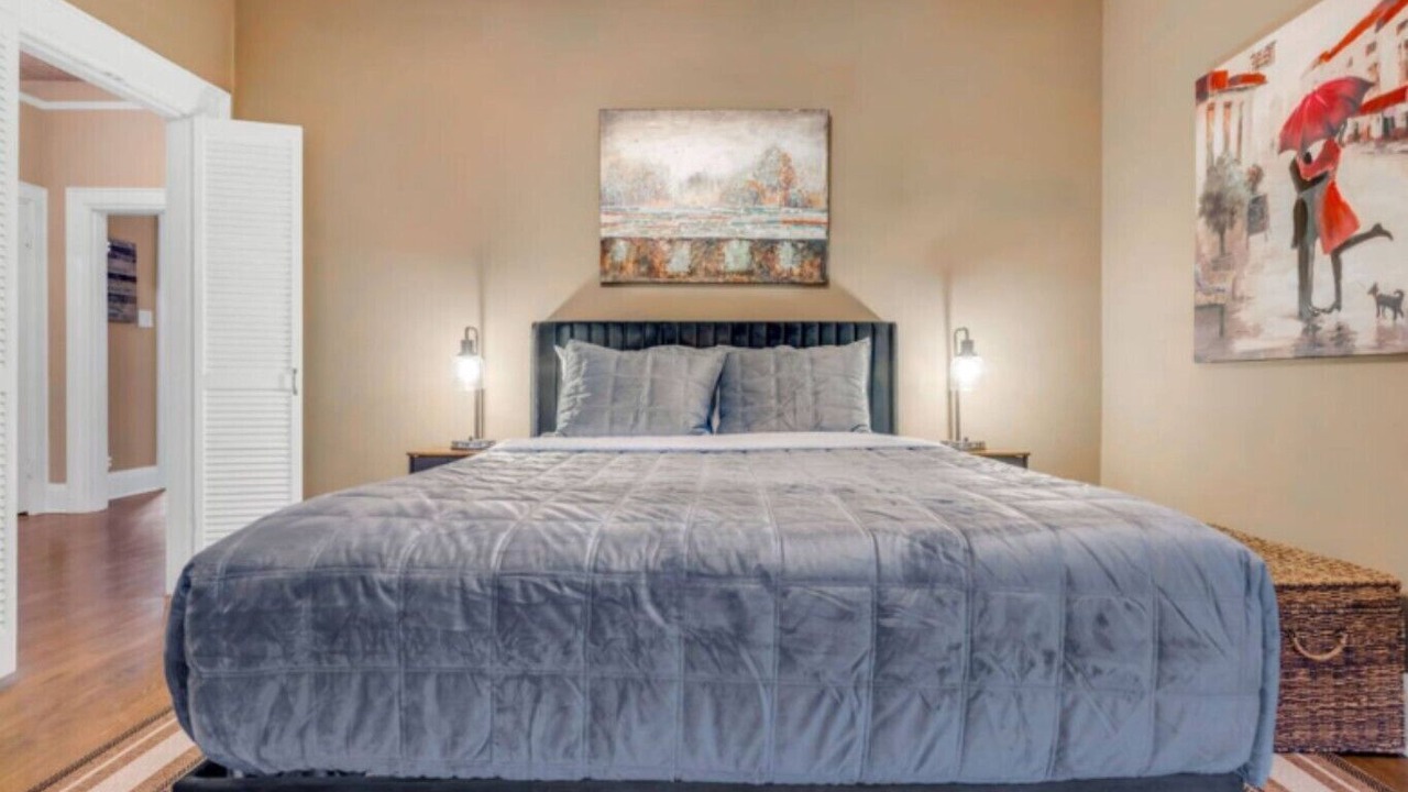 Photo of Bedroom in Oak Lawn