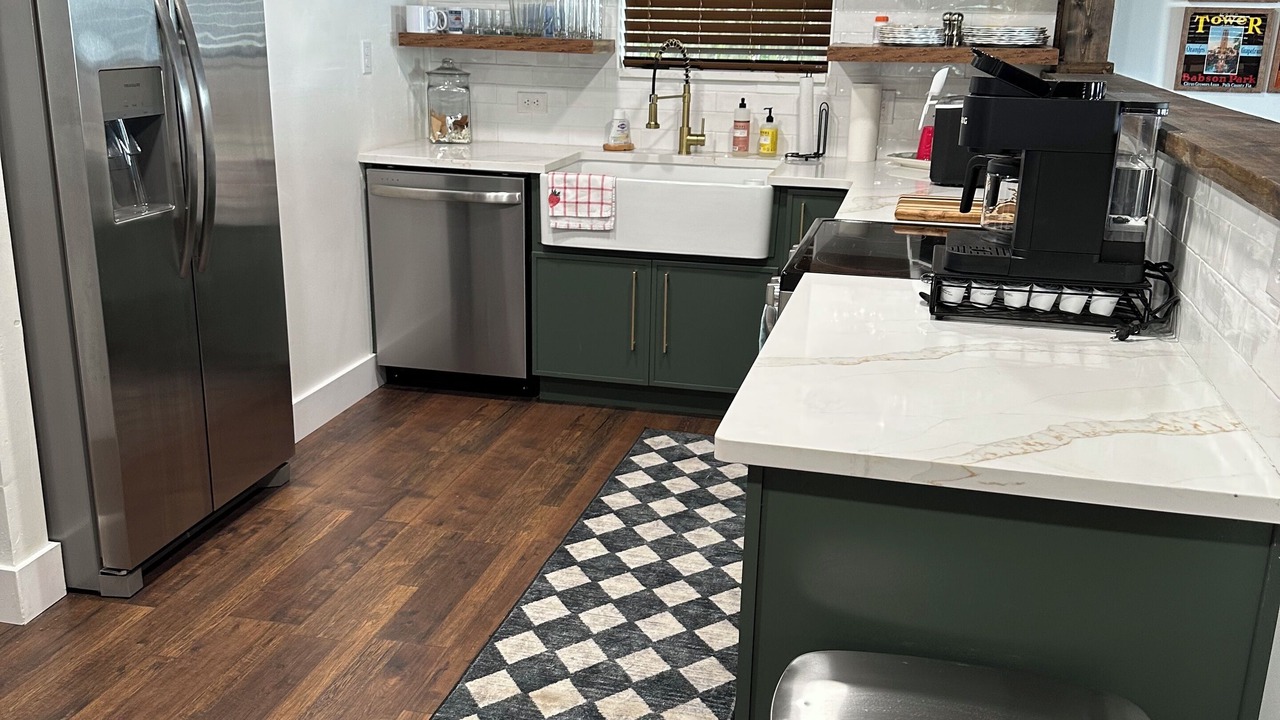 Photo of Kitchen in Frostproof