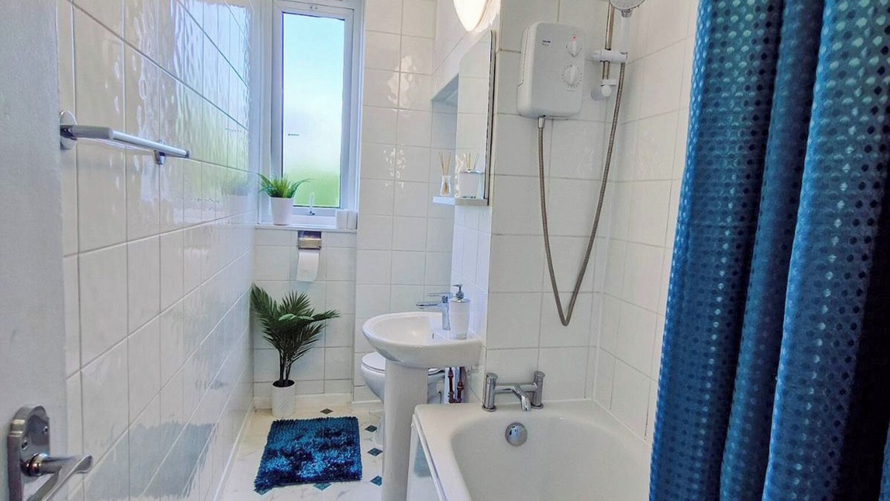 Photo of Bathroom in Wormholt and White City