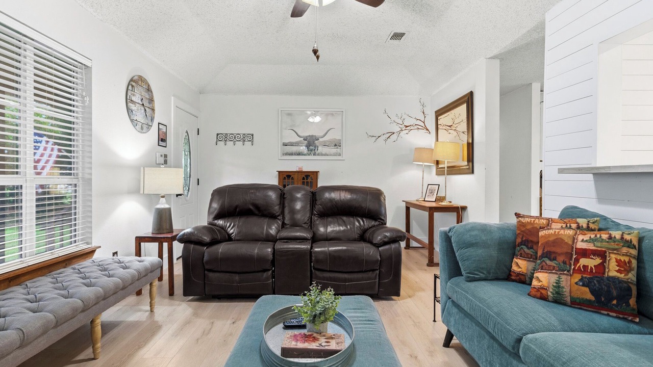 Photo of Livingroom in Azle
