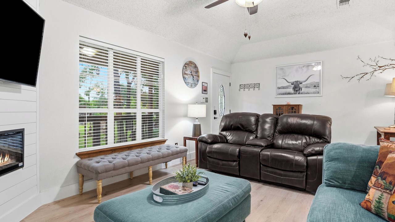Photo of Livingroom in Azle