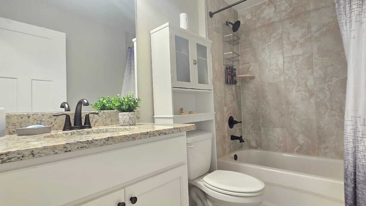 Photo of Bathroom in Citrus Springs
