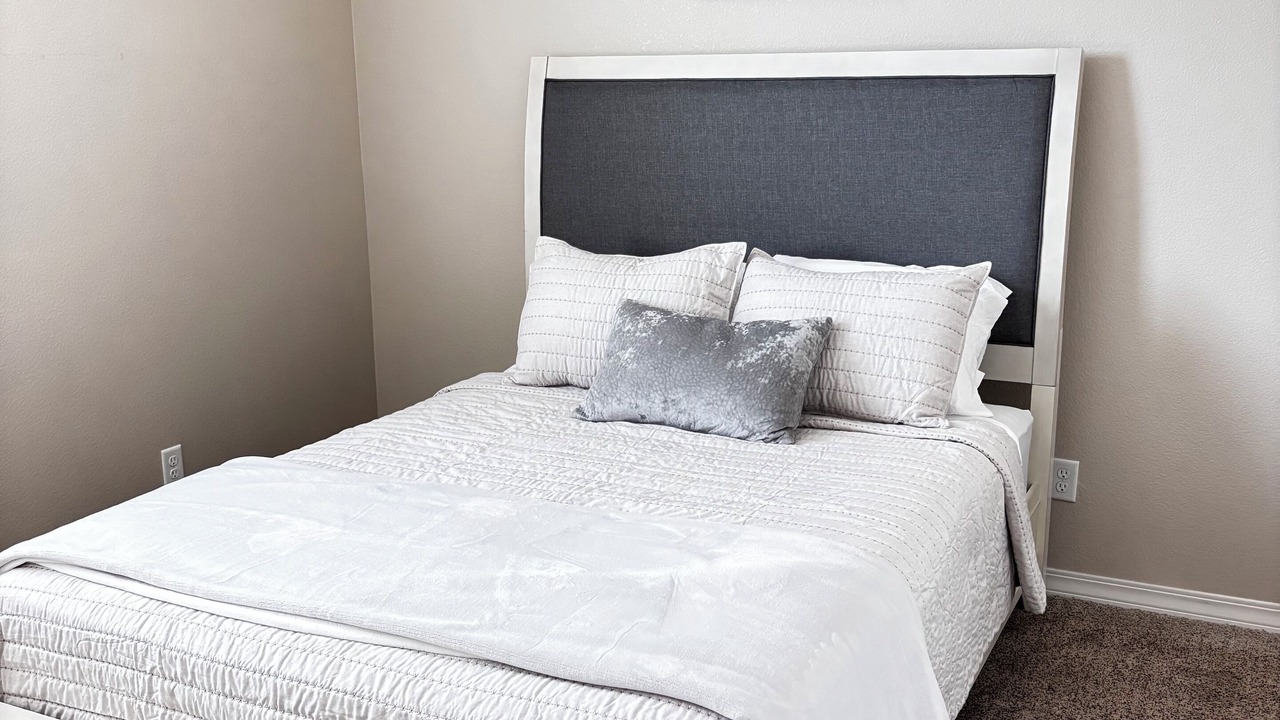 Photo of Bedroom in Biggs Field