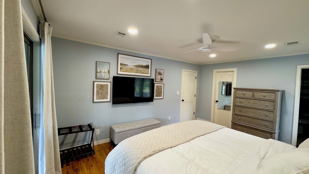 Photo of Bedroom in Lost Bridge Village