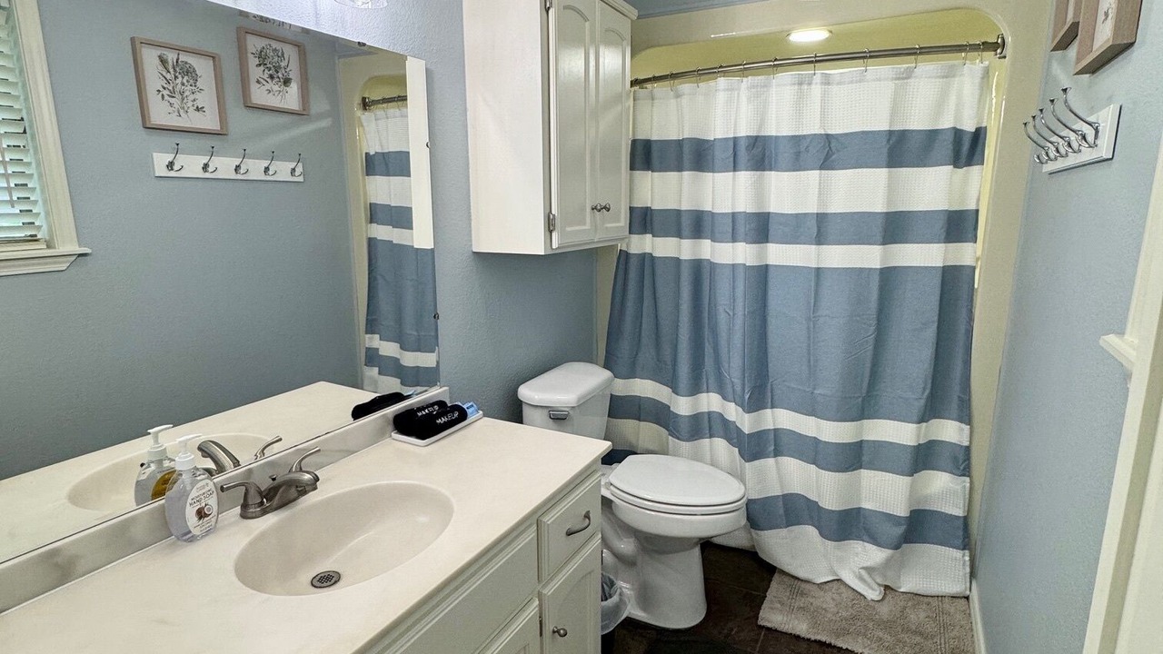 Photo of Bathroom in Lost Bridge Village