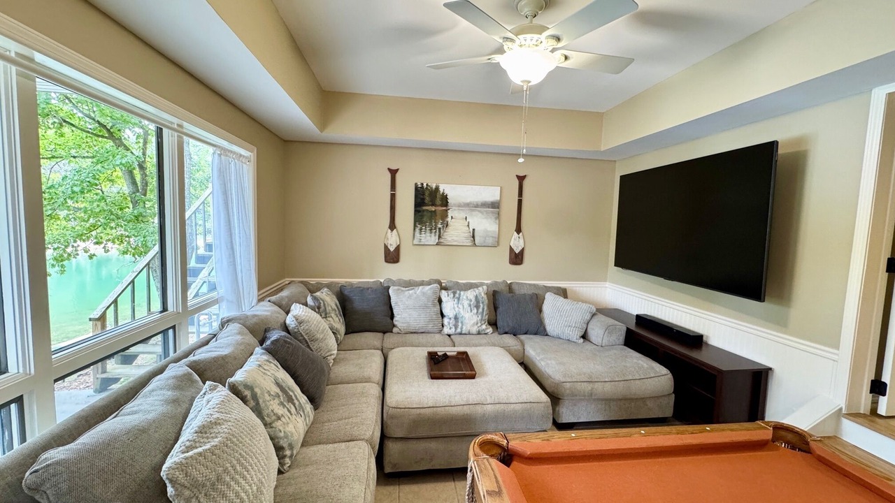Photo of Livingroom in Lost Bridge Village