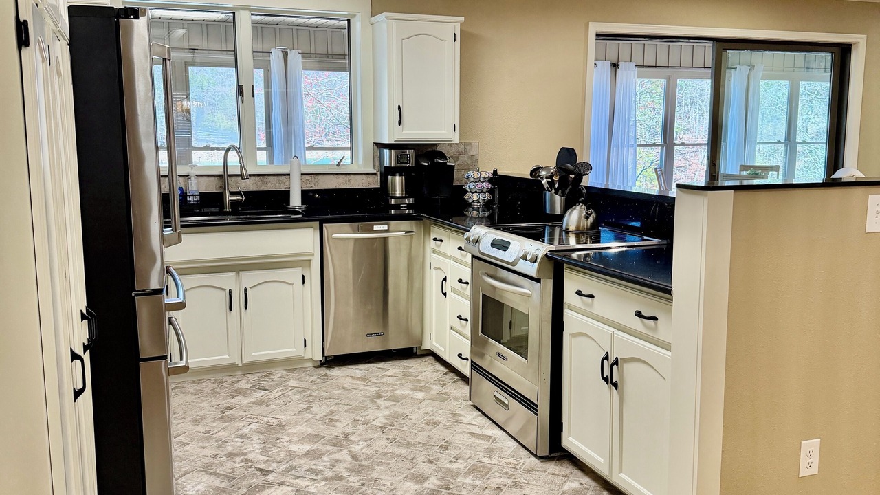 Photo of Kitchen in Lost Bridge Village