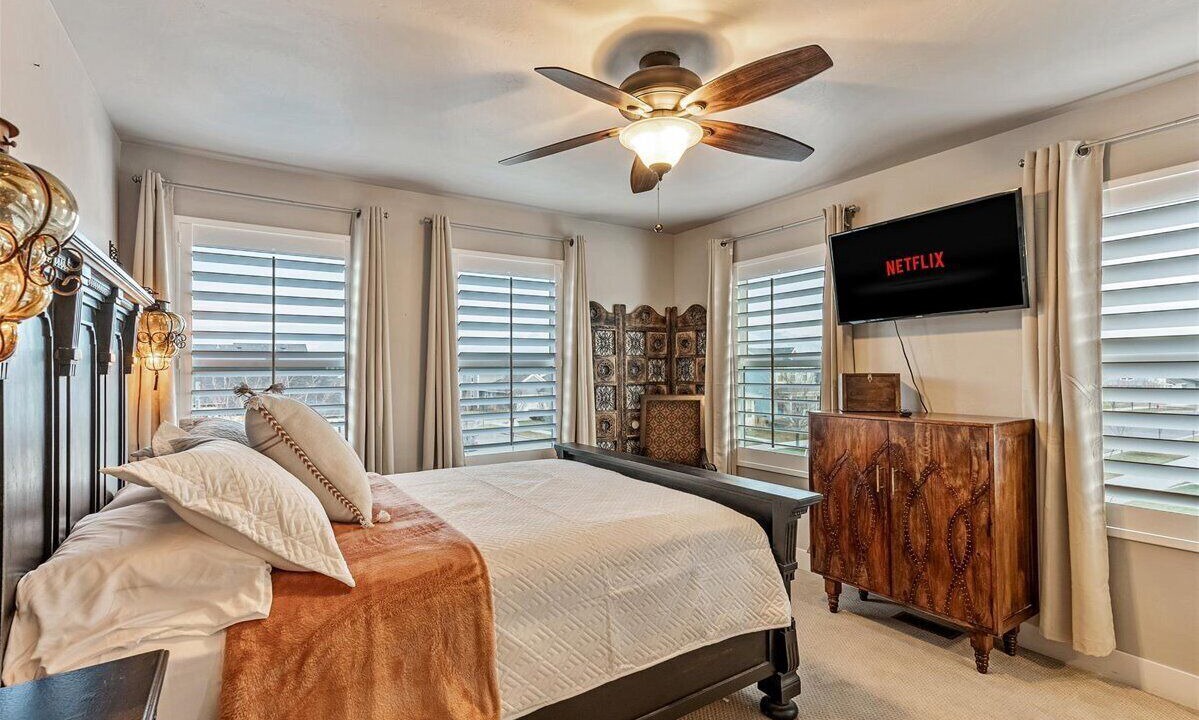 Photo of Bedroom in Daybreak