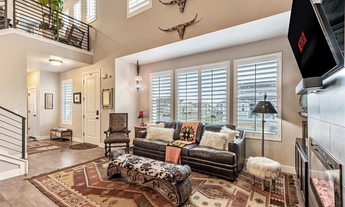 Photo of Livingroom in Daybreak