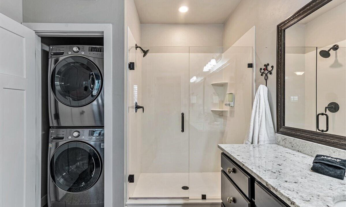Photo of Bathroom in Daybreak