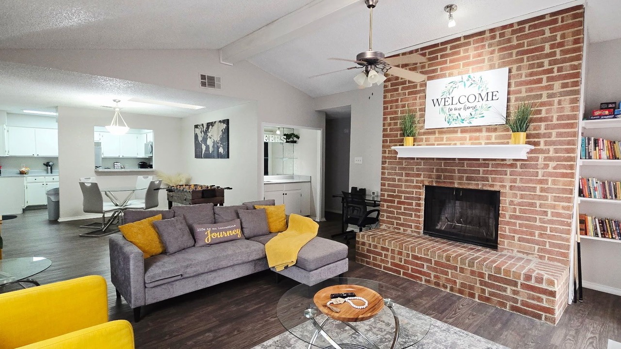 Photo of Livingroom in Arlington