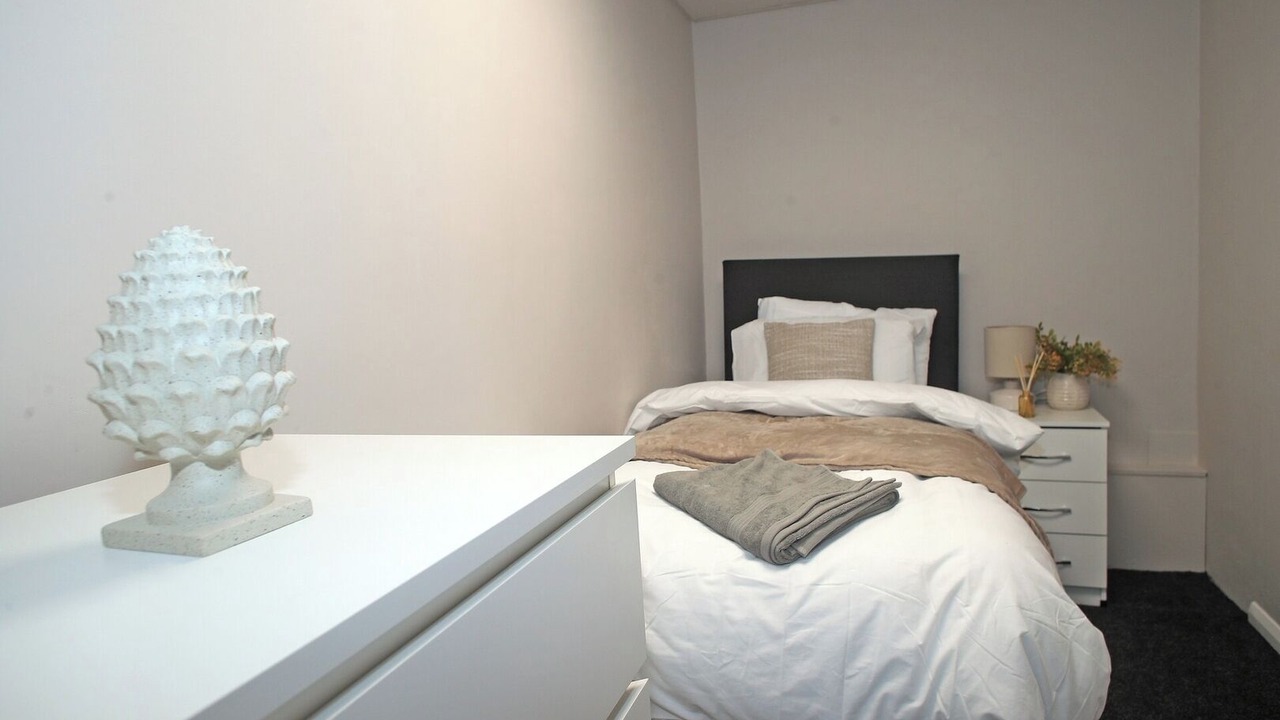 Photo of Bedroom in Bramcote