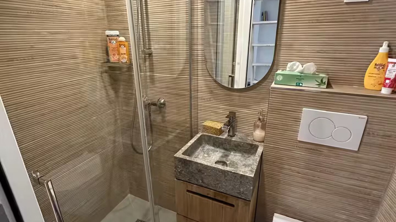 Photo of Bathroom in Montparnasse