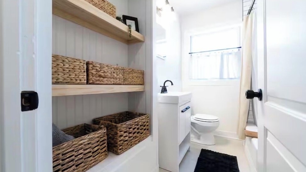 Photo of Bathroom in Elgin