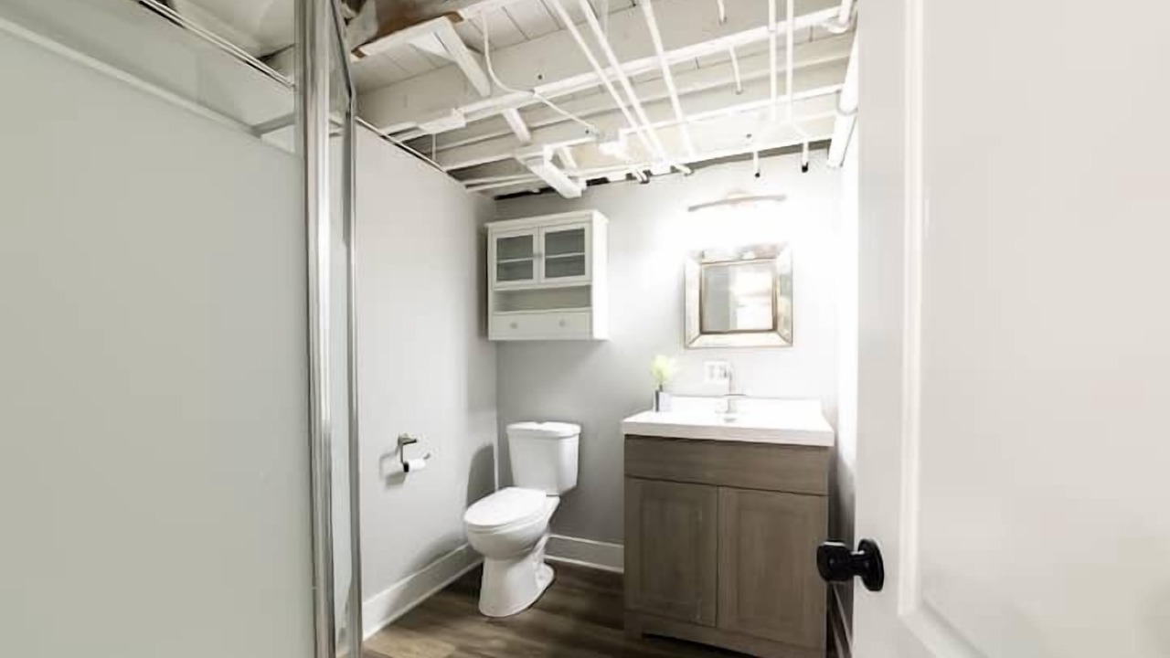 Photo of Bathroom in Elgin