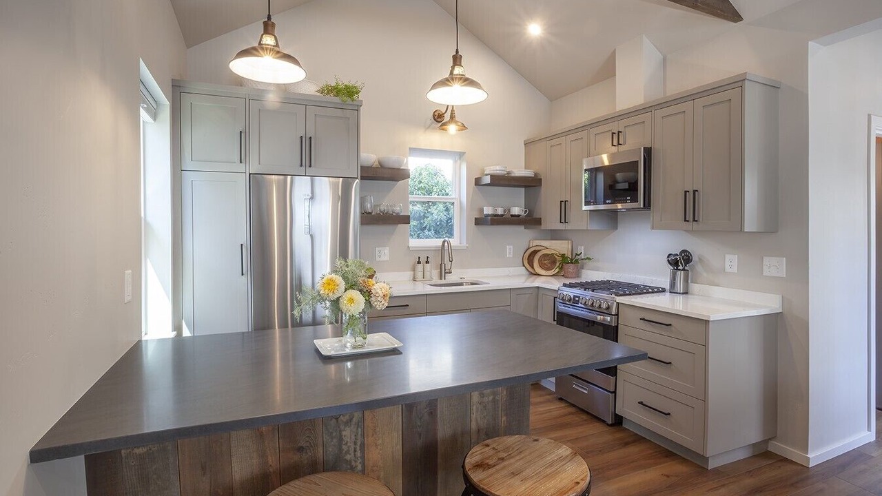 Photo of Kitchen in Historic Railroad District