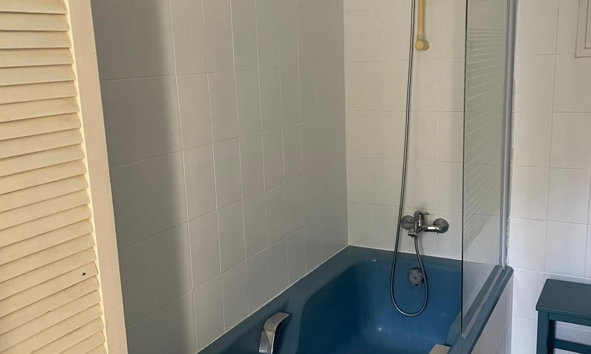 Photo of Bathroom in Oms