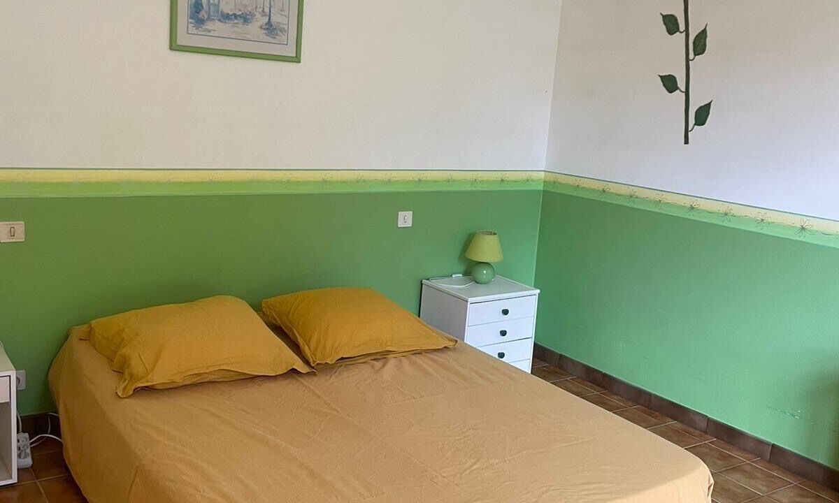 Photo of Bedroom in Oms