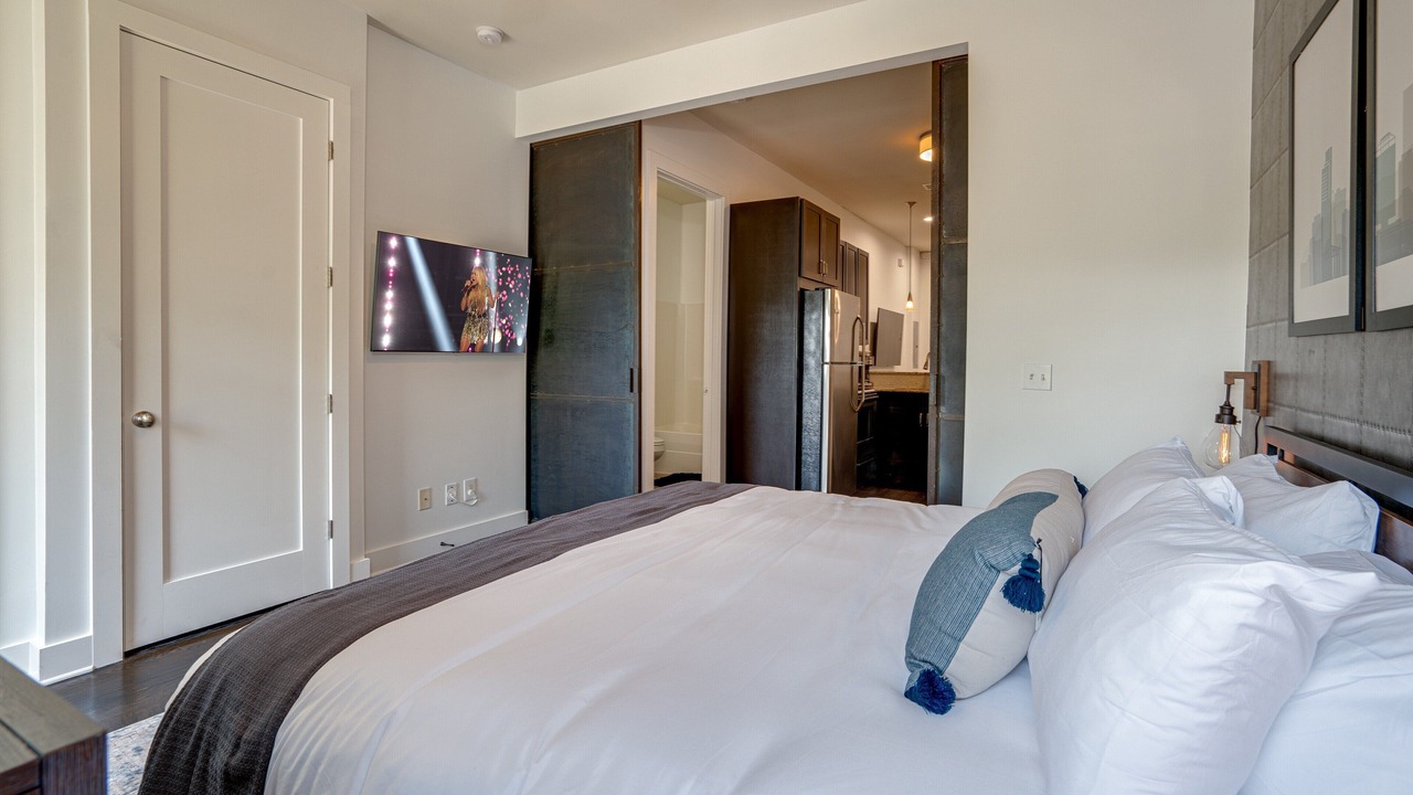 Photo of Bedroom in Midtown