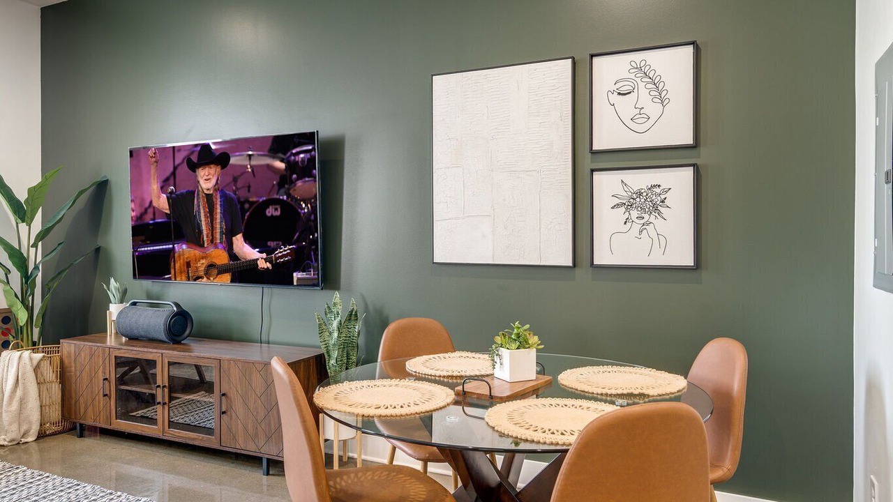 Photo of Livingroom in Midtown