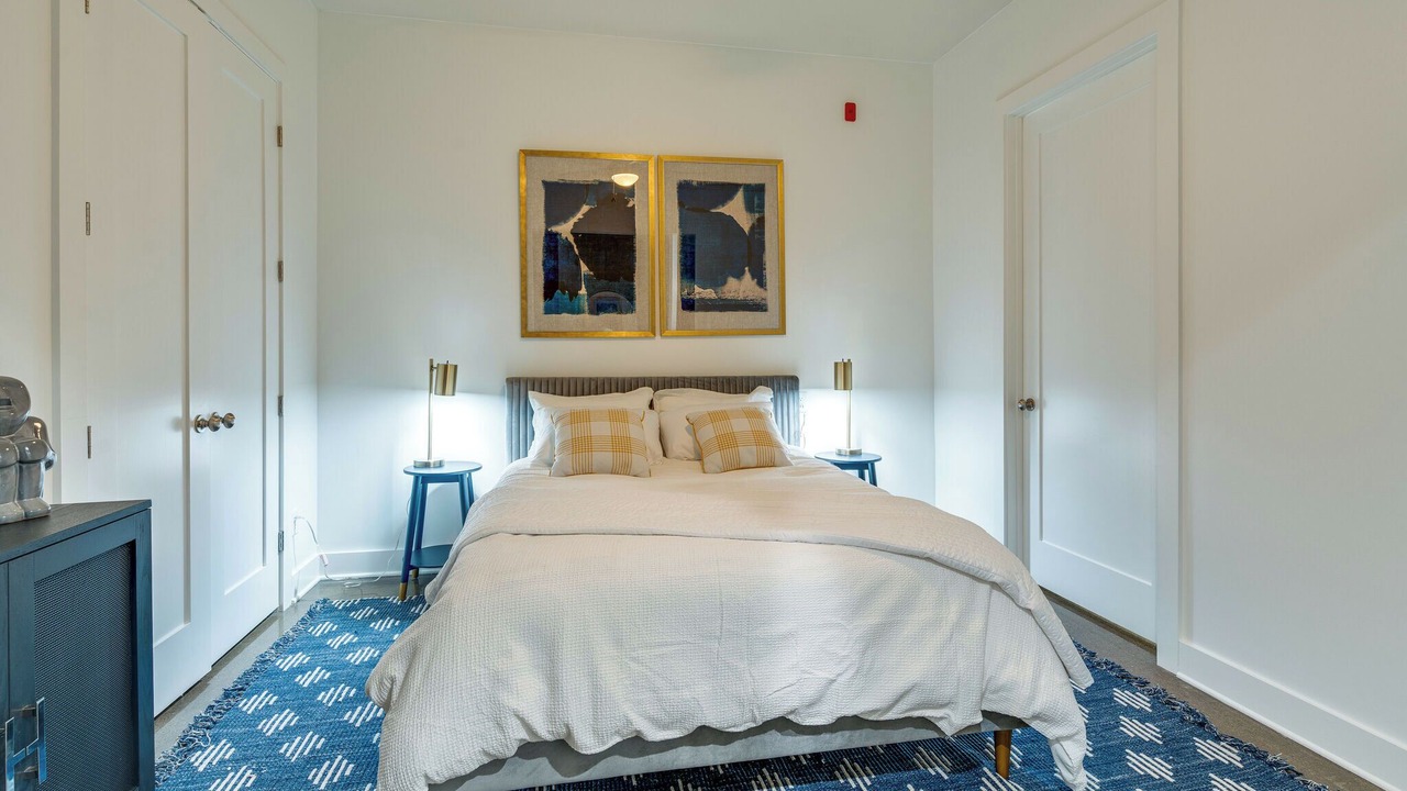 Photo of Bedroom in Midtown