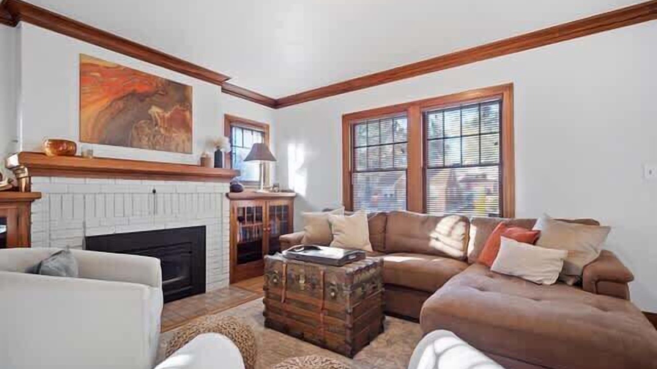 Photo of Livingroom in Manito